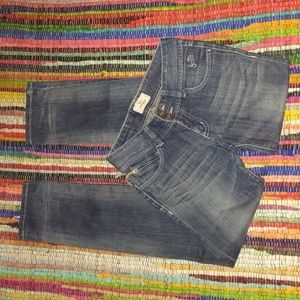 Women's Levi's jeans